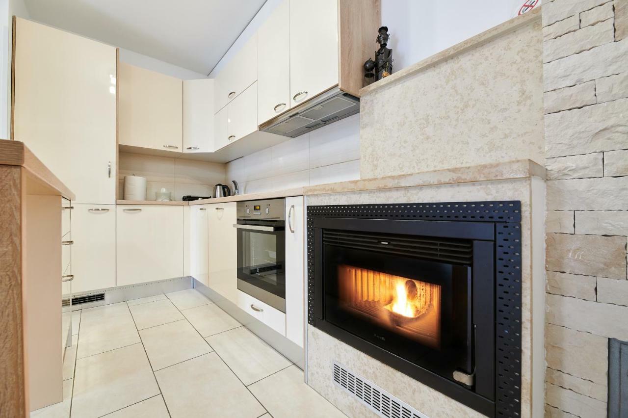 Apartman Leon Umag Extérieur photo