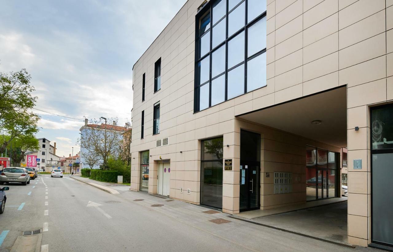 Apartman Leon Umag Extérieur photo